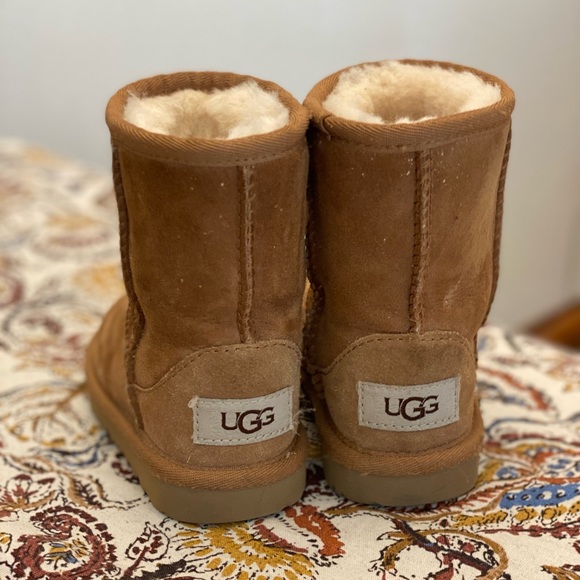 Ugh Classic Short II Walker Sz 7M Chestnut - Toddler Boot - Picture 2 of 6